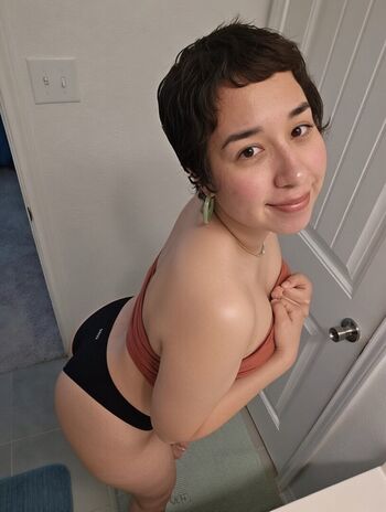 Full leaked Lia lin / private onlyfans photo
