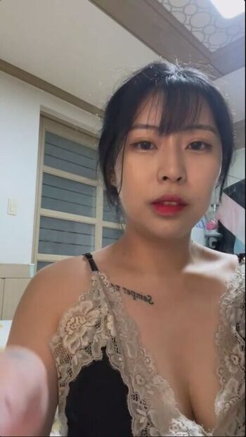 Full leaked Holly cerise/ private onlyfans photo