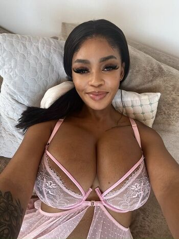 Full leaked Women who are the complete package tits private onlyfans photo