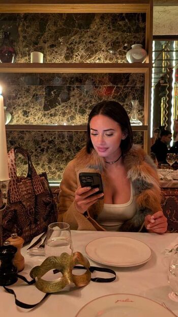 🔥 Yesjulz  page leaked private photo uncensored full