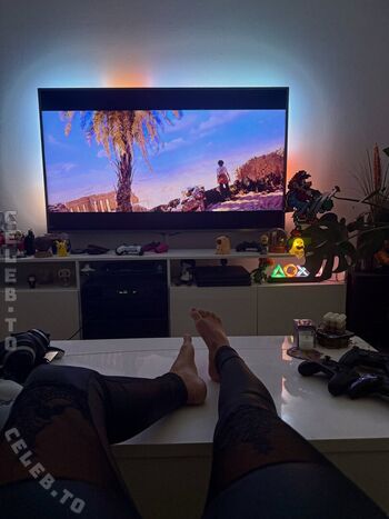 Full leaked Yve gaming private onlyfans photo